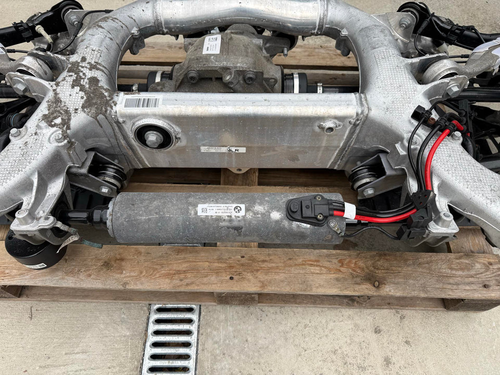 Punte Spate BMW cu Rear Wheel Steering