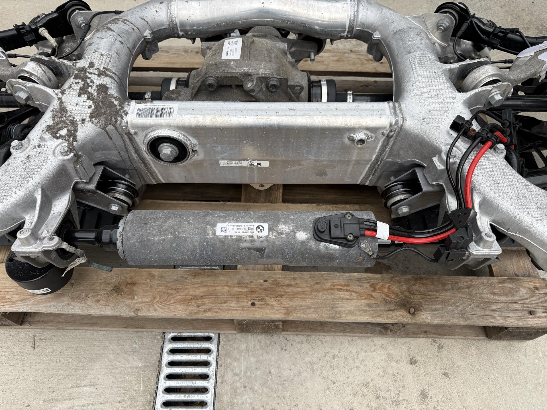 Punte Spate BMW cu Rear Wheel Steering